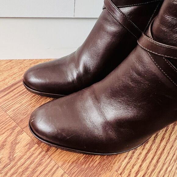 Gorgeous Antonio Melani 6.5M Brown Leather Strappy Buckled Heeled Booties - Picture 2 of 9